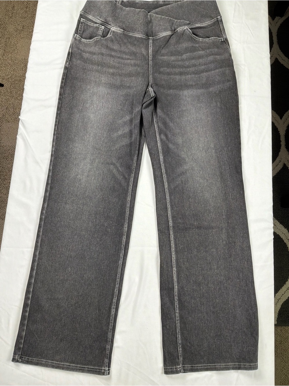 HALARA Gray Wide-Leg Jeans - Subtle Washed Finish